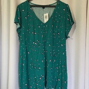 Torrid Blouse Green Animal Print Size 2 (18-20) NWT